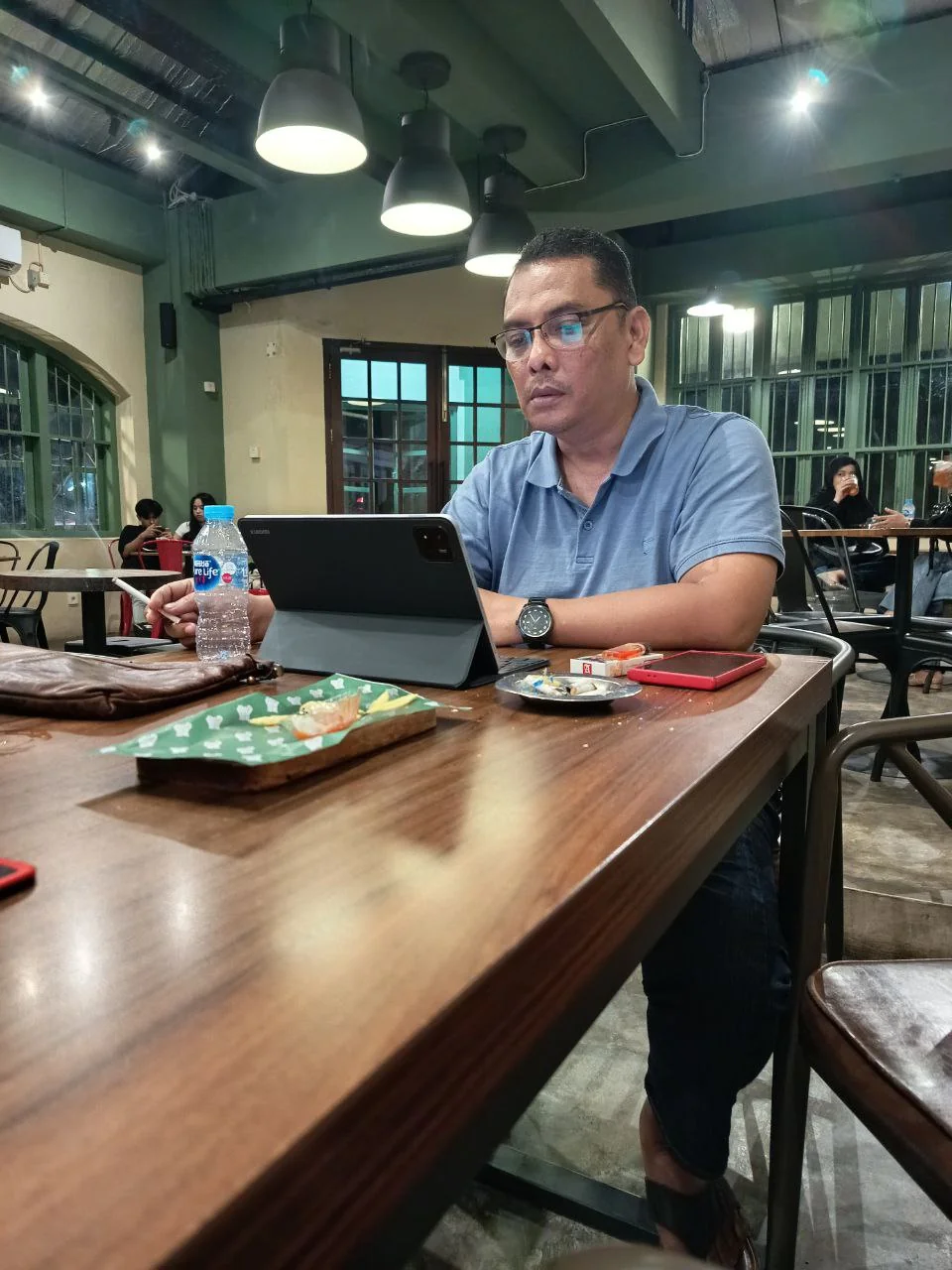 Kopigo Cafe, Ruang Nyaman Pekerja Profesional dan Anak Muda di Padang