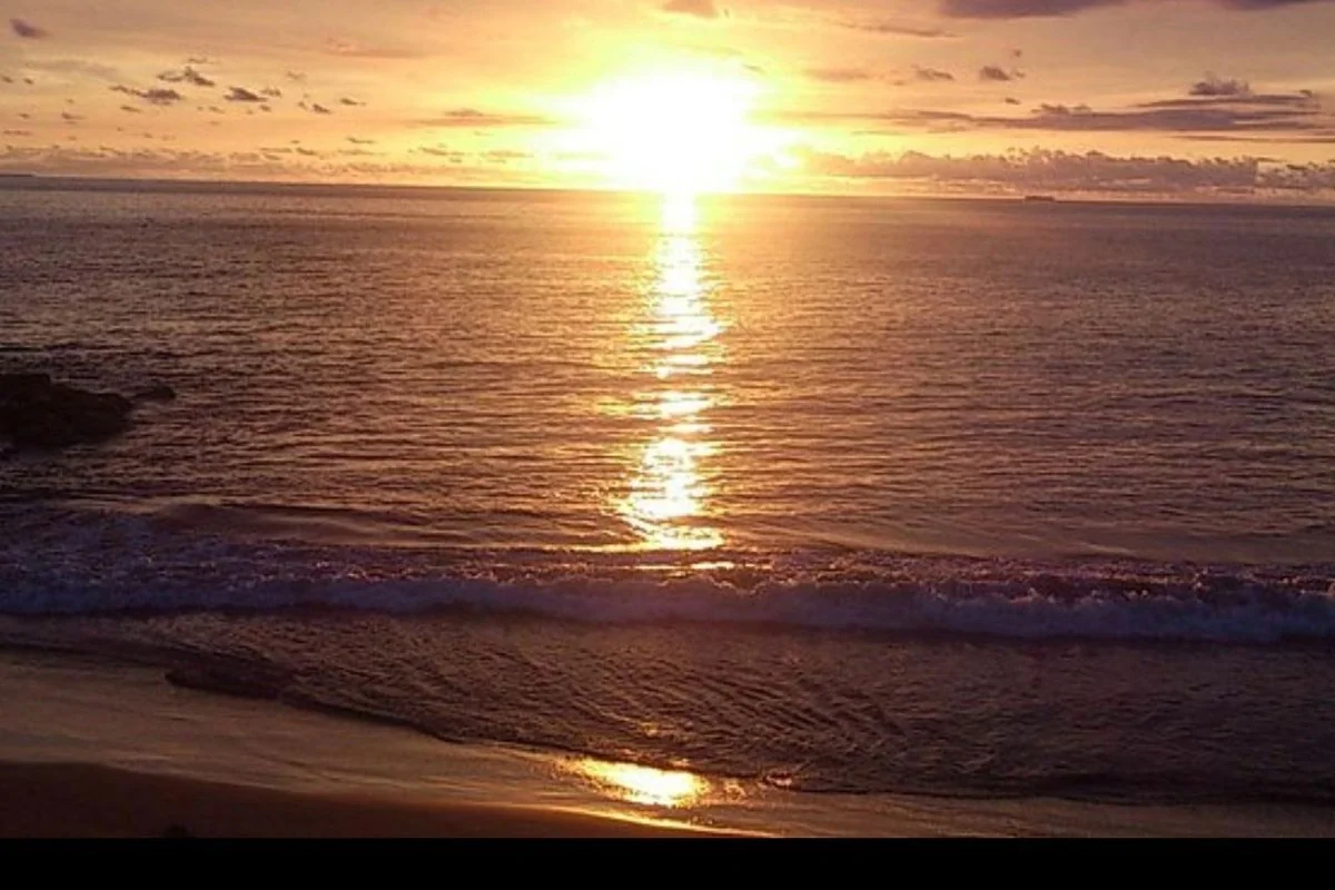 PANTAI PADANG PUNYA POTENSI BESAR, NAMUN BELUM JADI MAGNET WISATA