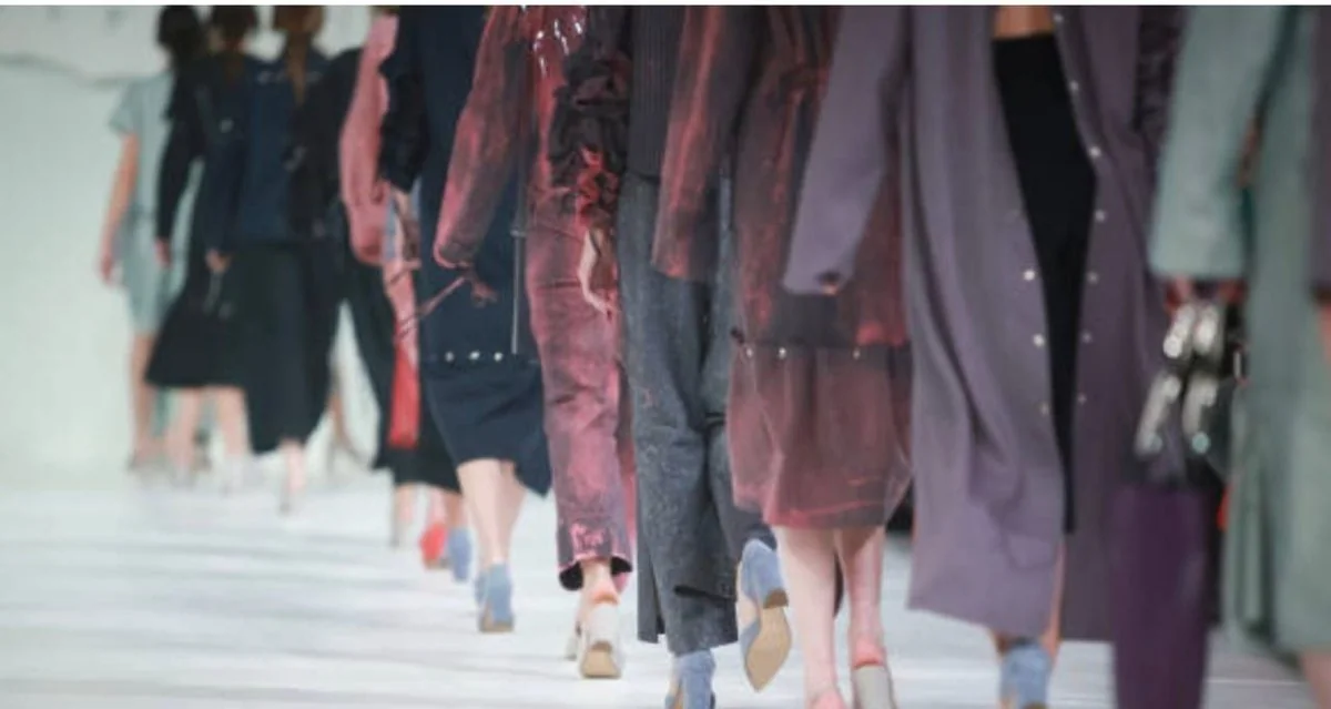 Busana Dunia internasional dan karya Indonesia Bernilai Fantastis, Jadi Mesin Ekonomi Kreatif