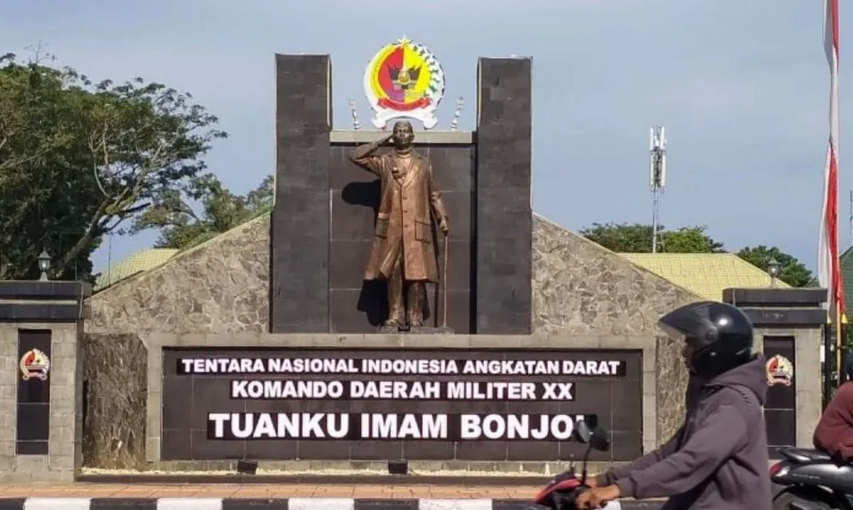 Makodam Imam Bonjol sebaiknya di Sumatex Subur, Biarkan RTH Imam Bonjol Lestari sebagai ikon kota Padang.