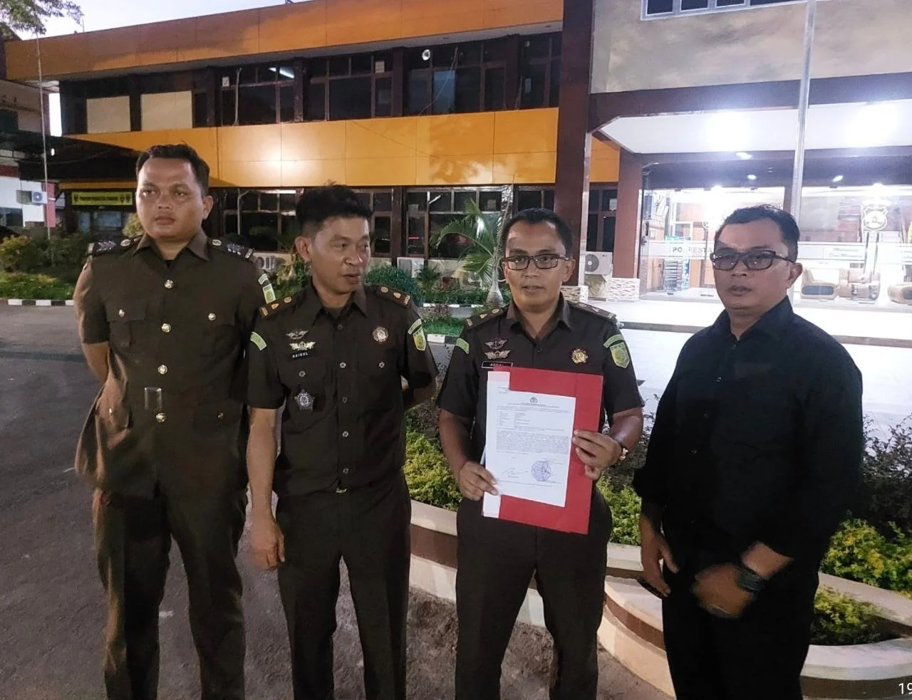 Kejari Padang Laporkan Advokat Suharizal Kejaksaan Dituding Kalimpasiangan